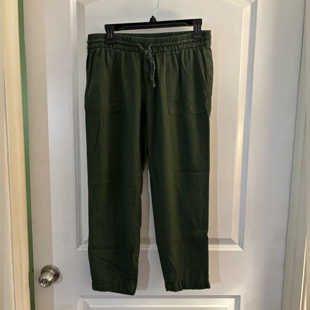 Old Navy Olive Green Cropped Drawstring Pants